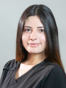 Dental assistant Jenaan